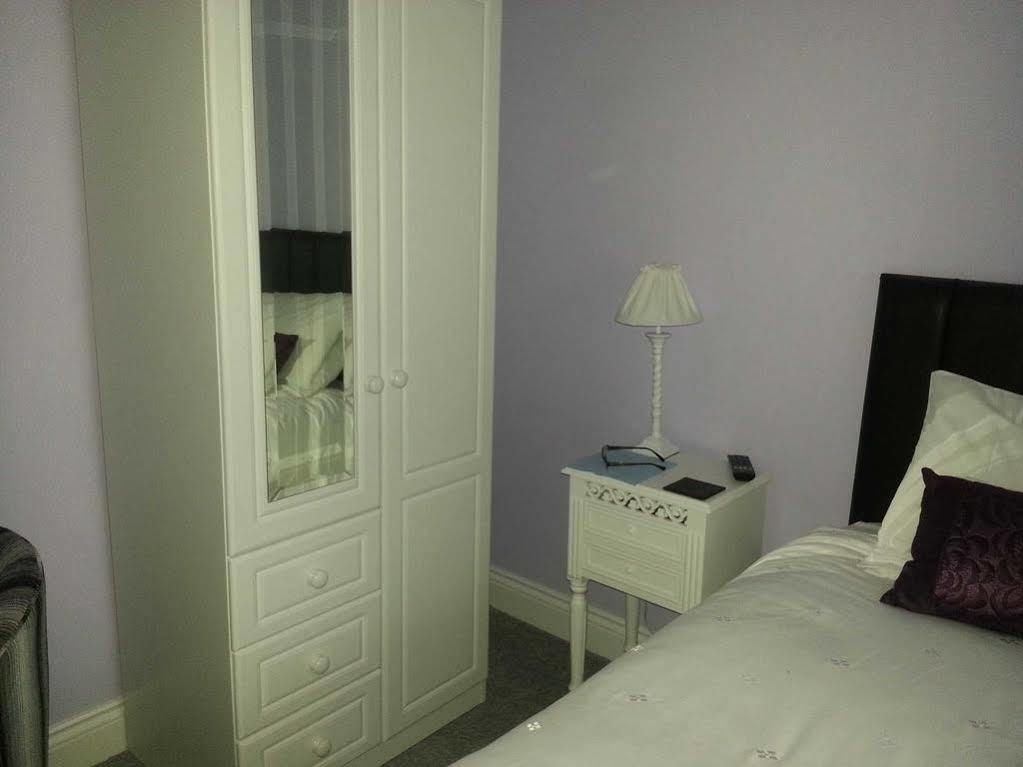 Acer Lodge Bed & Breakfast Mundford Экстерьер фото