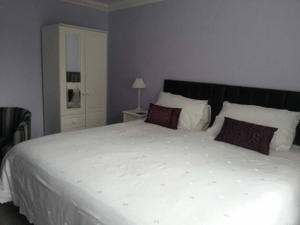 Acer Lodge Bed & Breakfast Mundford Экстерьер фото